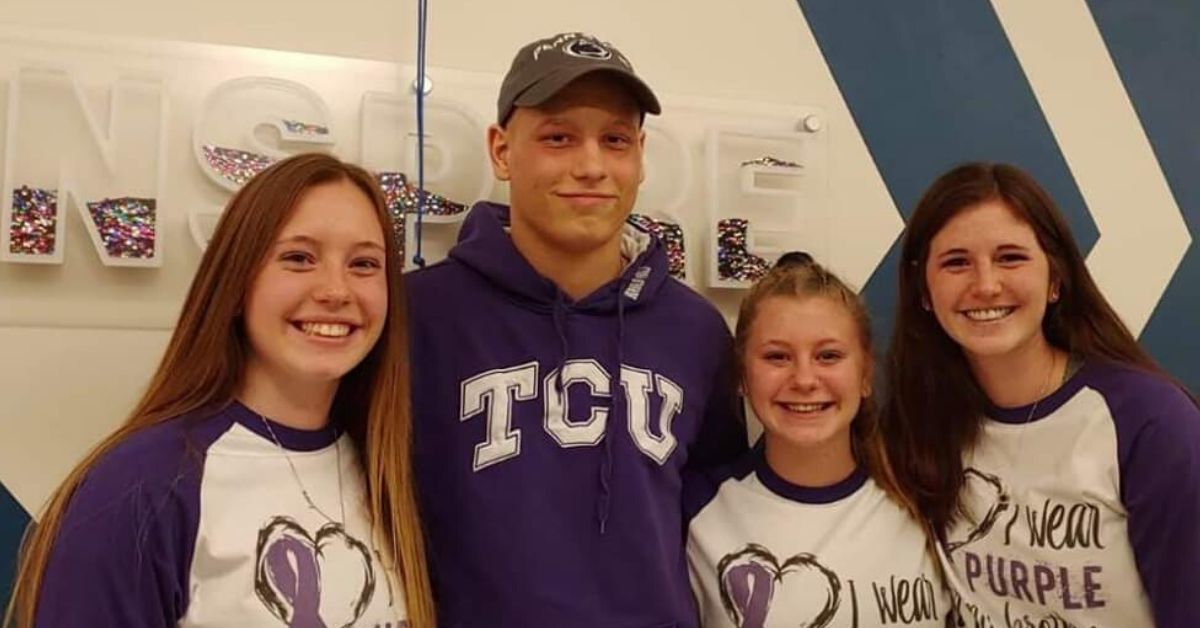 Timmy Ward and sisters_2020.jpg
